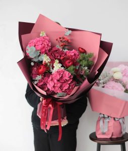 Những ý tưởng tặng hoa Valentine cho người yêu của bạn 6 z6286511951543 cb3f86d4561e9bfdda5e4325b1767583