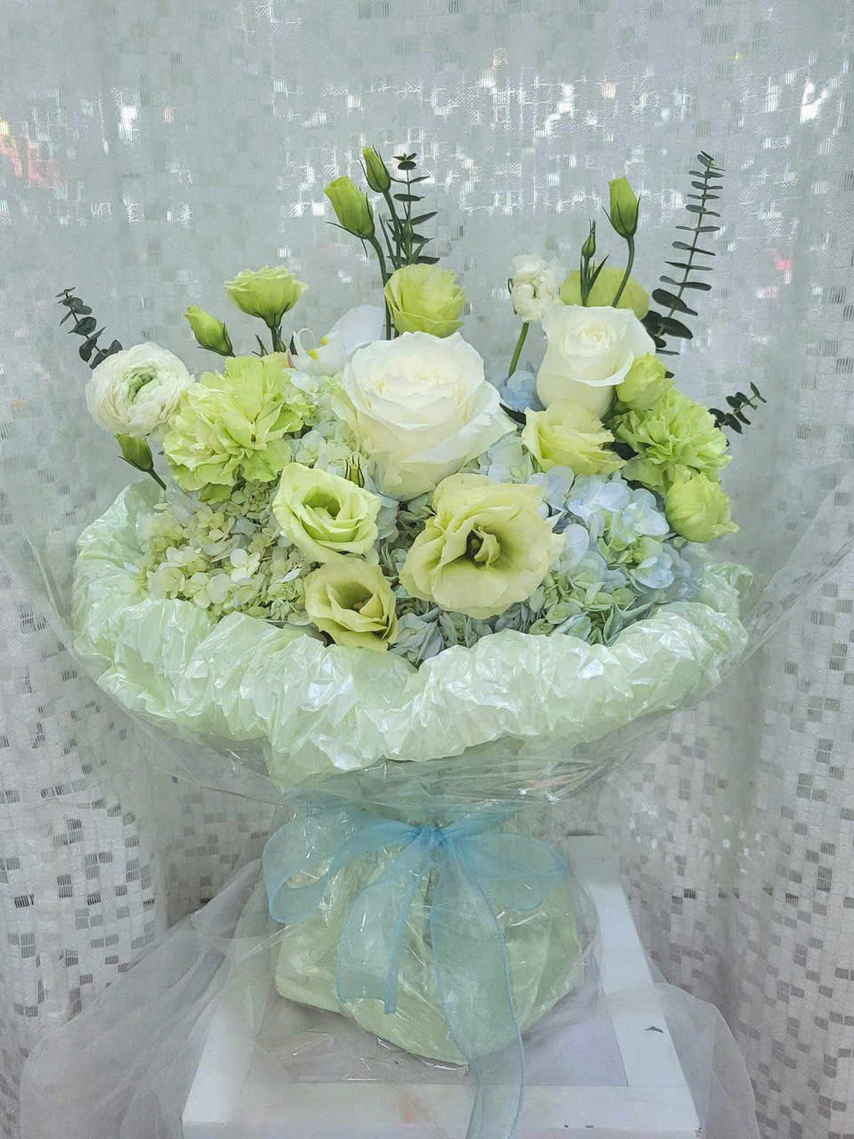 HOA VALENTINE TONE XANH 1 z6286512138041 2ff2af3bf6dadbde911aea4f864a222f