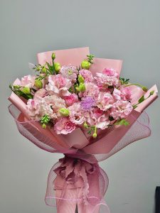 299+ Mẫu hoa tươi đẹp tặng mẹ, vợ, bạn gái nhân ngày 8/3 2 z6296032422539 e27c4038ab426ea3f3d9cc5675b61593