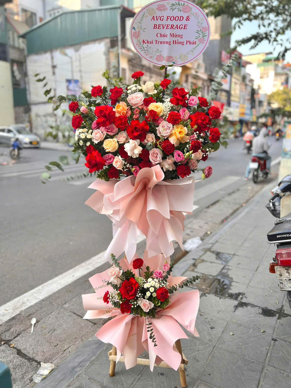 KỆ HOA 2 TẦNG - LỘC TÀI 1 z6323112123102 22627f8969b444972e91bbb25069902b