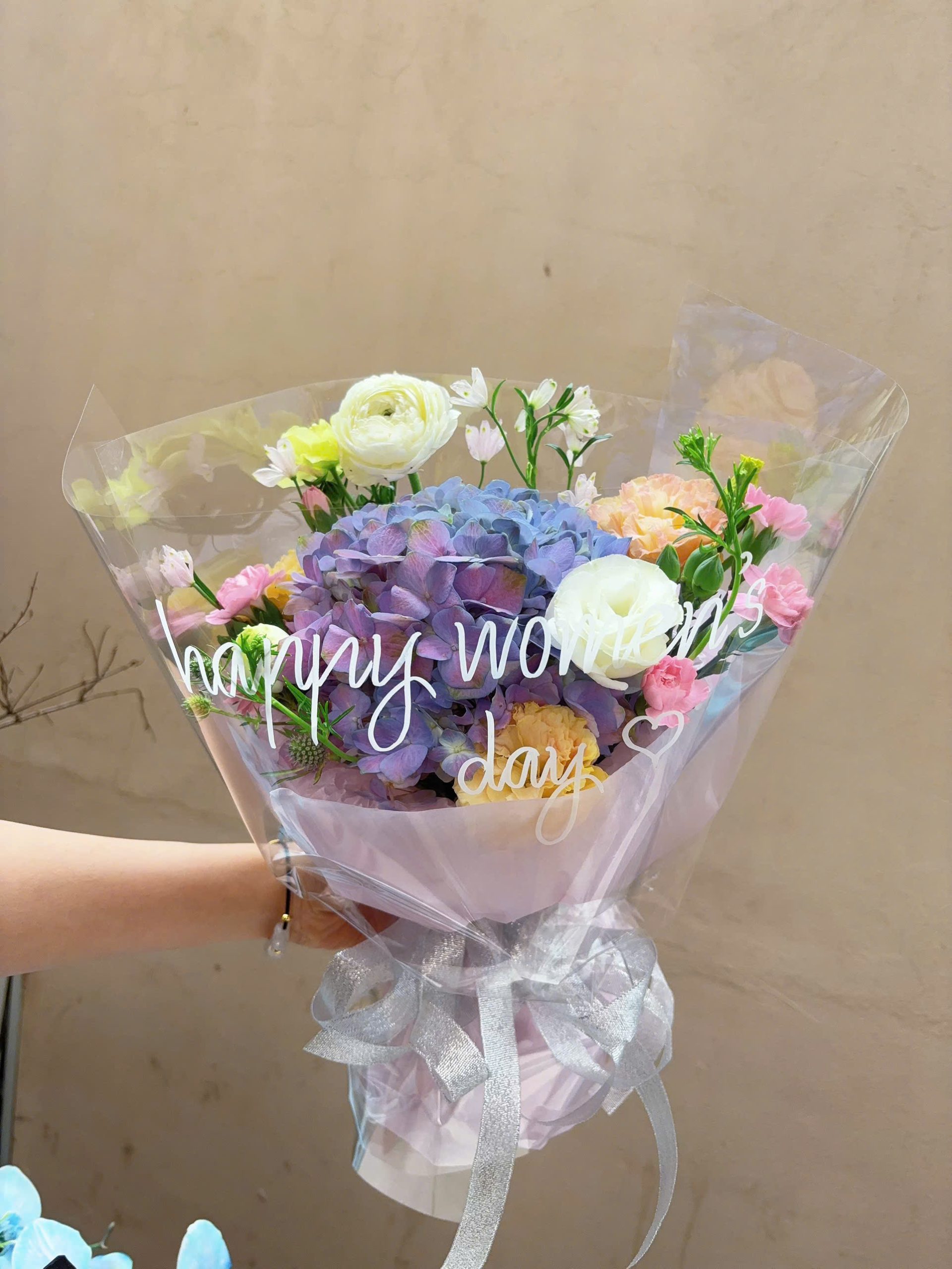 HOA YÊU THƯƠNG 3 z6386998238592 a090534b4362c341dd76a2c096f04085 scaled