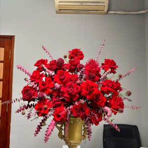BÌNH HOA HỒNG ĐỎ SANG TRỌNG