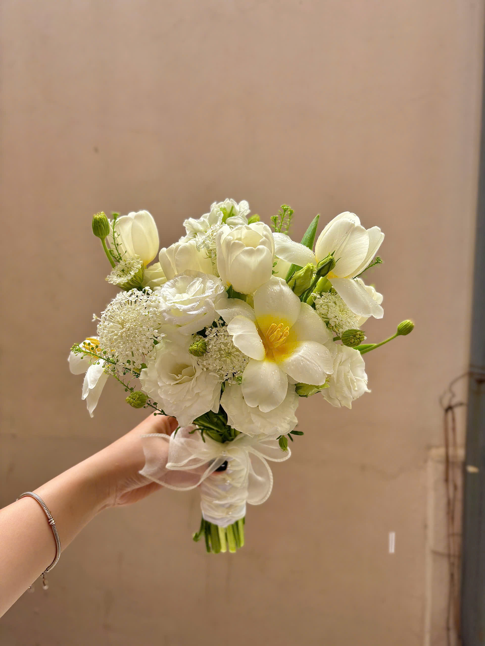 HOA CƯỚI TULIP 3 z6476529141320 0a17bfe926a4f3e2604c848e75fd7c48