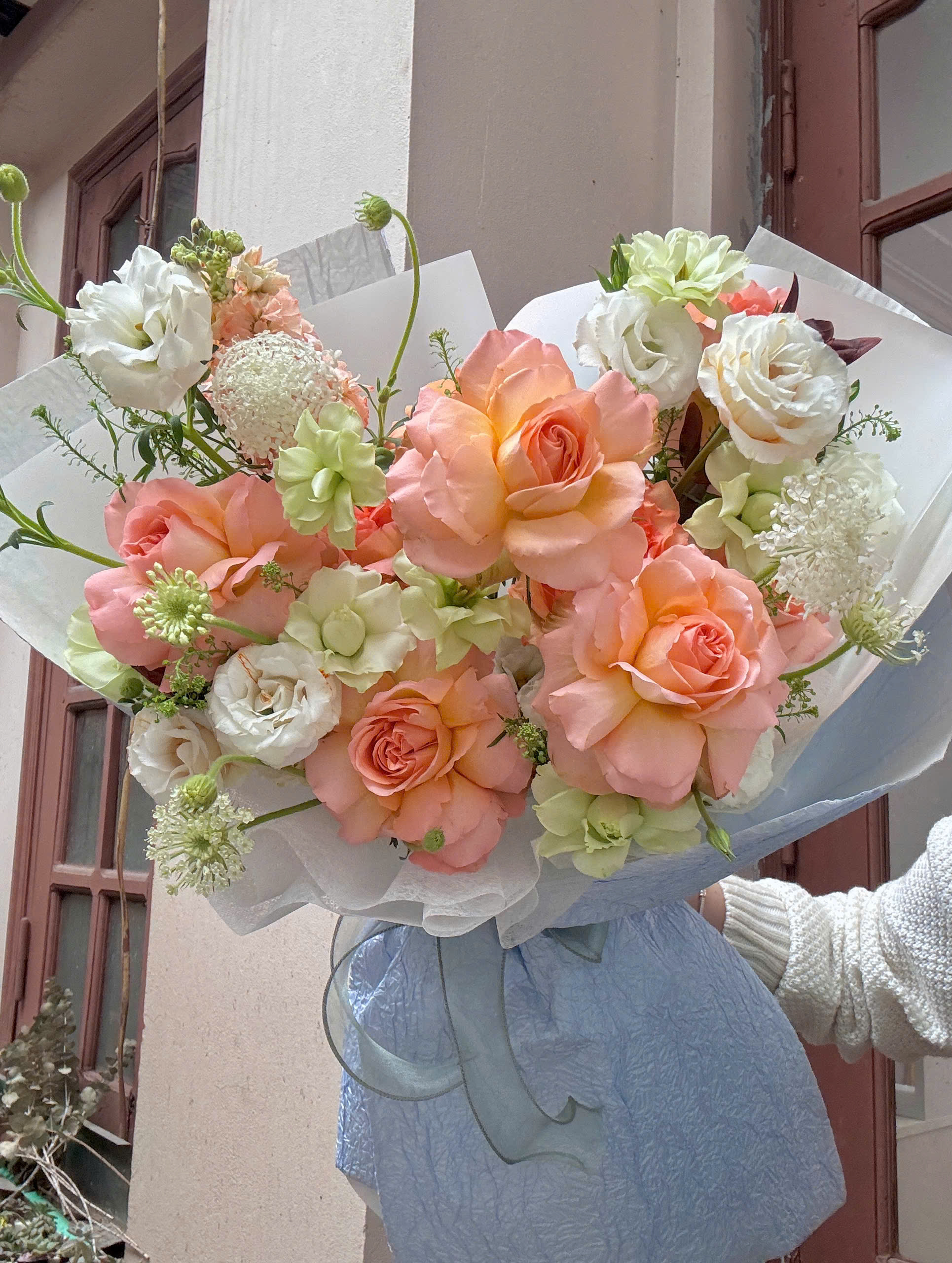 TÌNH YÊU CỔ TÍCH - BÓ HOA TONE CAM 2 z6487435178858 97f5247557b7b80ec39e415985fba029