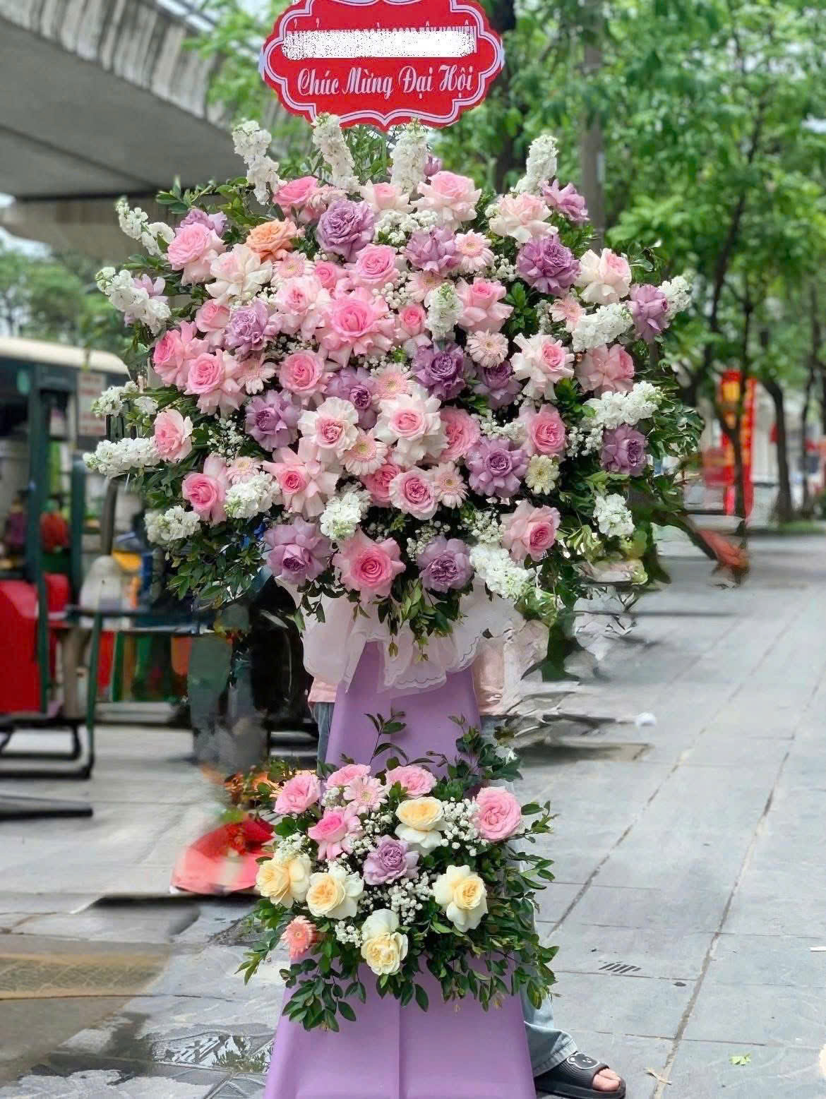 Kệ Hoa Chúc Mừng 2 Tầng Hồng Tím 1 z6782341957316 46a70a23ac2c61766a36e21928ab007f