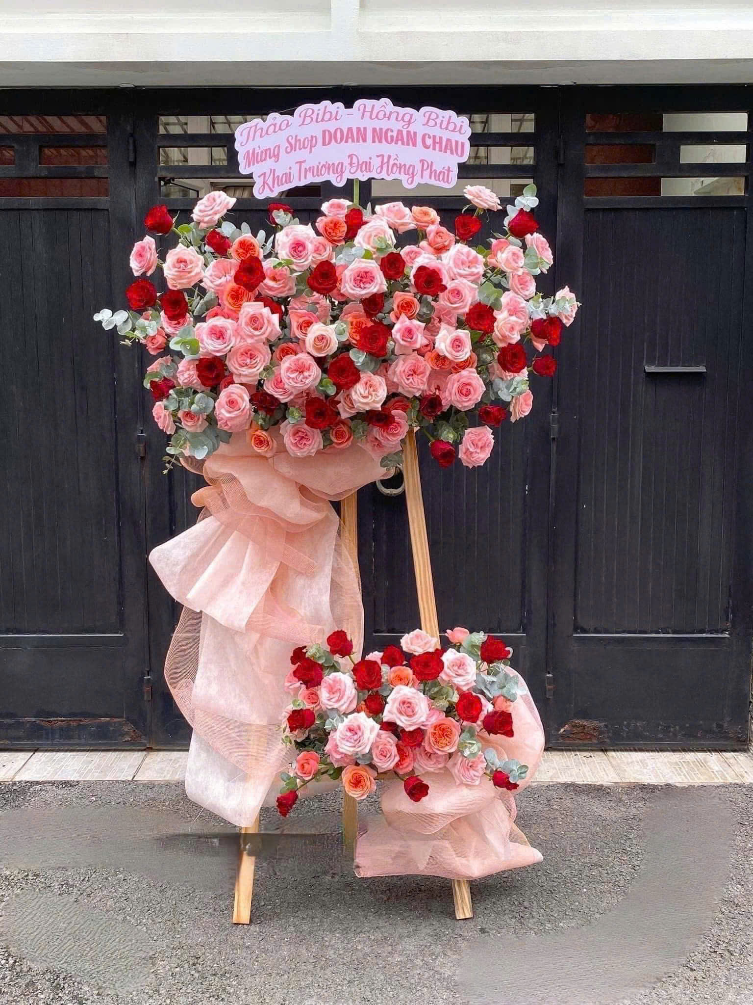 Kệ Hoa Hồng Chúc Mừng 2 Tầng Mix 1 z6782341970371 f960504a9ee4e5d3f37b69322ca94a0b