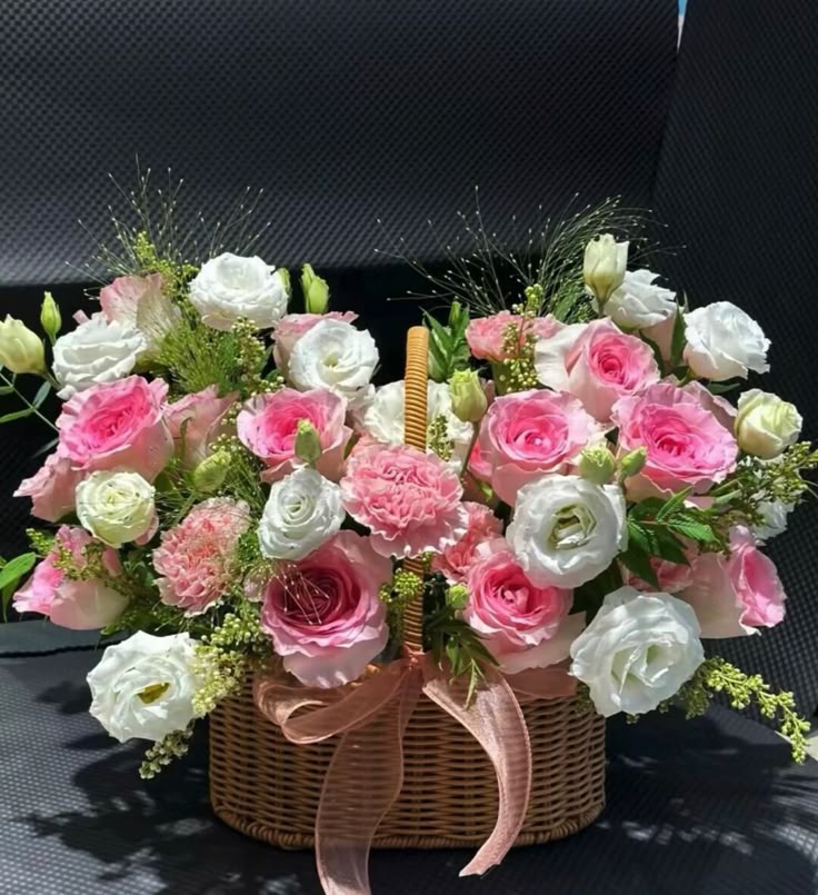 Lẵng Hoa Chúc Mừng Tone Hồng Trắng CS-126