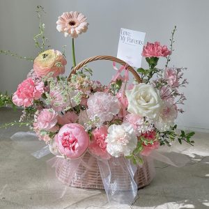 Giỏ Hoa Chúc Mừng Tone Hồng Pastel Bay CS-131
