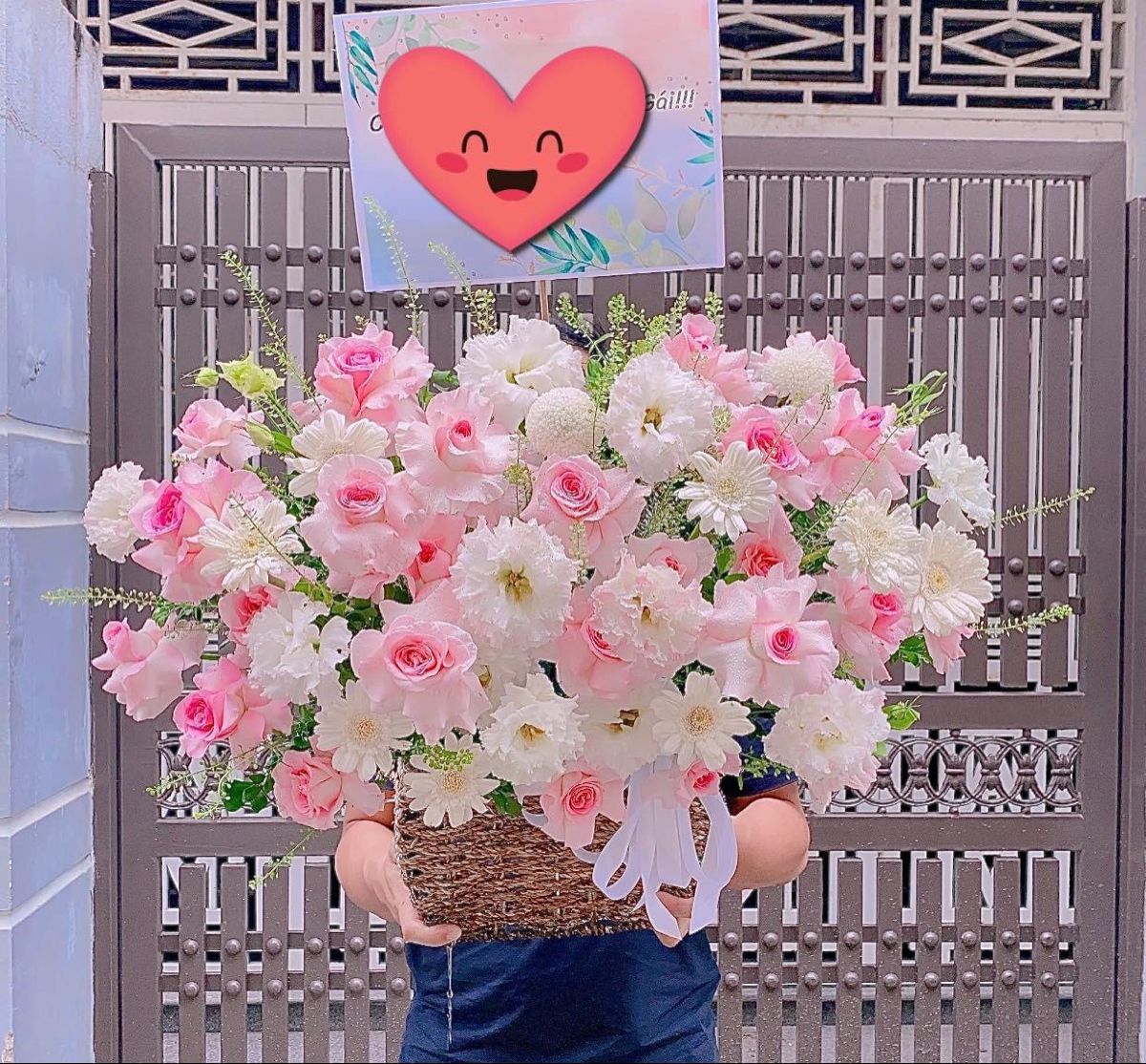 Lẵng Hoa Chúc Mừng Tone Hồng Pastel CS-135